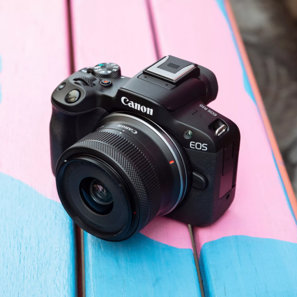 Appareil photo hybride Canon EOS R50 + objectif RF-S 18-45mm F4.5-6.3 IS STM (5811C013AA) – Image 11