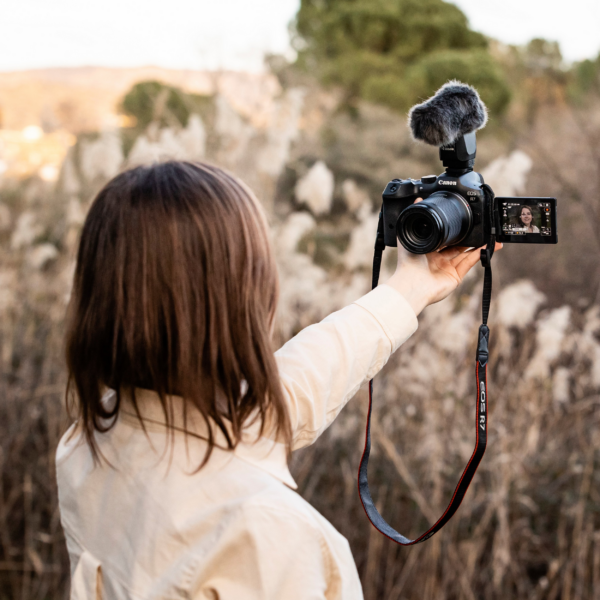 Appareil photo hybride Canon EOS R7 boîtier nu (5137C003AA) – Image 10