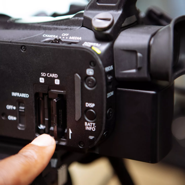 Caméscope Canon XA60 Professional Camcorder 4K (5733C005AA) – Image 4