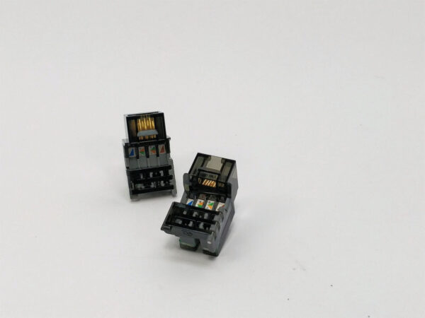 Leviton Cat6Plus Category 6 UTP Tool-Free Jack (C6CJAKU002) – Image 2