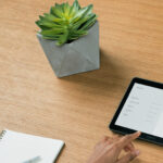 Prix Contrôleur tactile Logitech Tap pour les salles de visioconférence (TAPMSTBASEI7ME) -  33816.00 -  33816.00