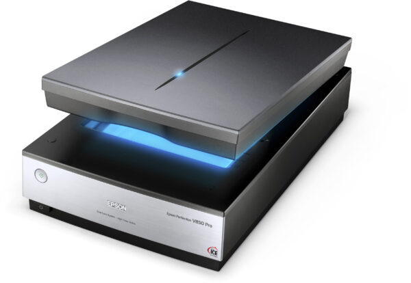 Prix Scanner Epson Perfection V850 Pro pour numérisation de photos et de films (B11B224401) -  12310.00 -  12310.00
