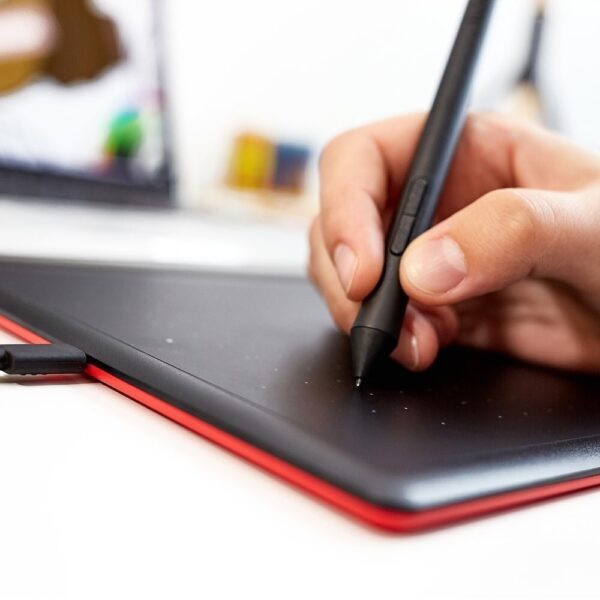 Tablette Graphique One by Wacom Moyenne - USB (CTL-672-S) – Image 8